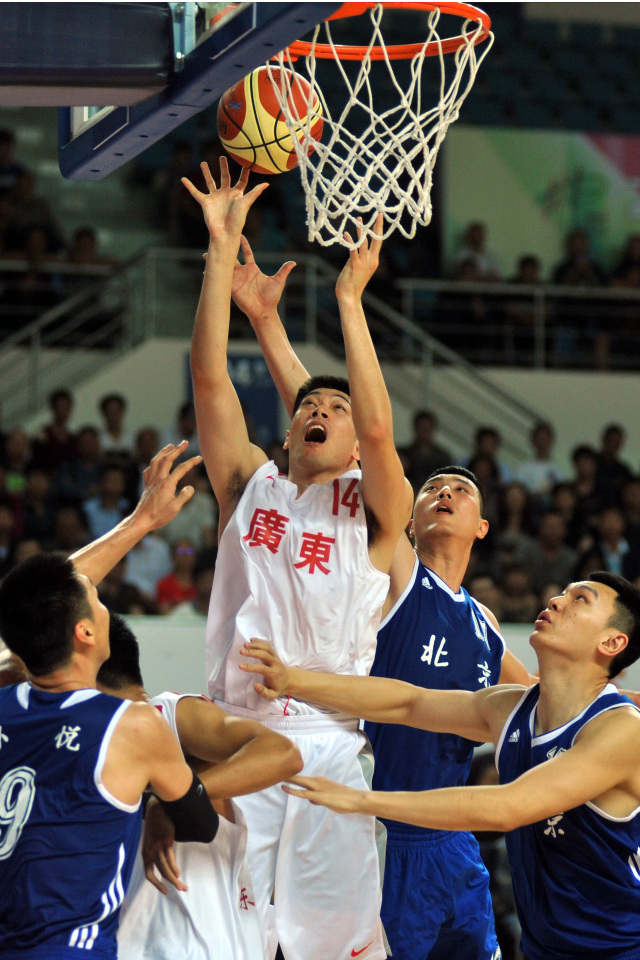 虎扑网-包含自行车热身赛焦点战：辽东麒麟队逆转胶东旋风队，客场强势带走胜利。防守强度拉满的词条