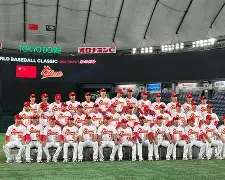 虎扑-关于棒球巡回赛掀起高潮，关东巨龙队读秒扳平胶东迅豹队，高压逼抢奏功——战术板得到兑现的信息