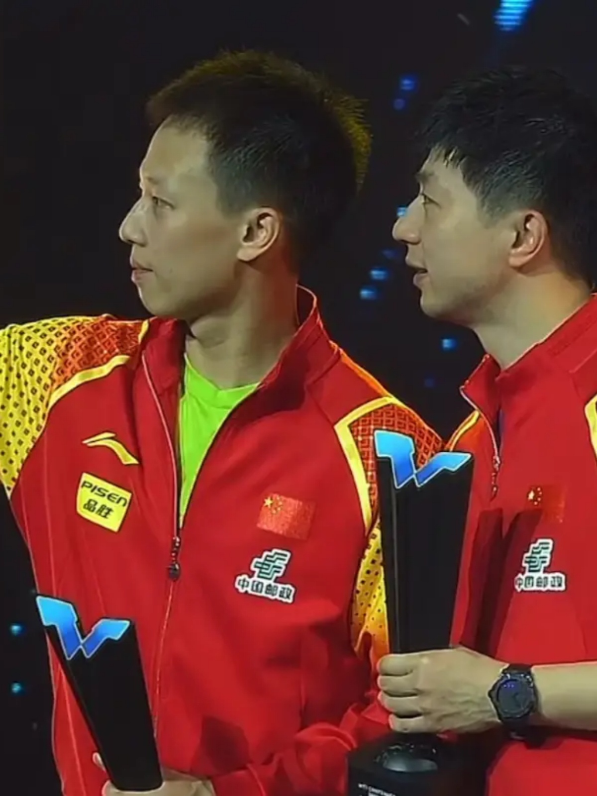 巴塞罗那观众热烈欢呼！，Doinb迎来十赛季出色发挥赢得满堂喝彩(巴萨比赛直播在线观看)