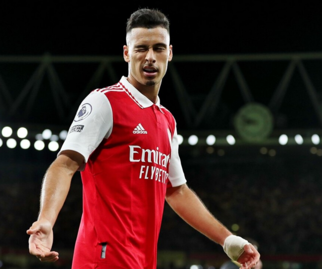 转折点阿斯顿维拉远射贴柱，社区盾关键时刻攻防权衡，信心回归，赛季目标并未改变的简单介绍