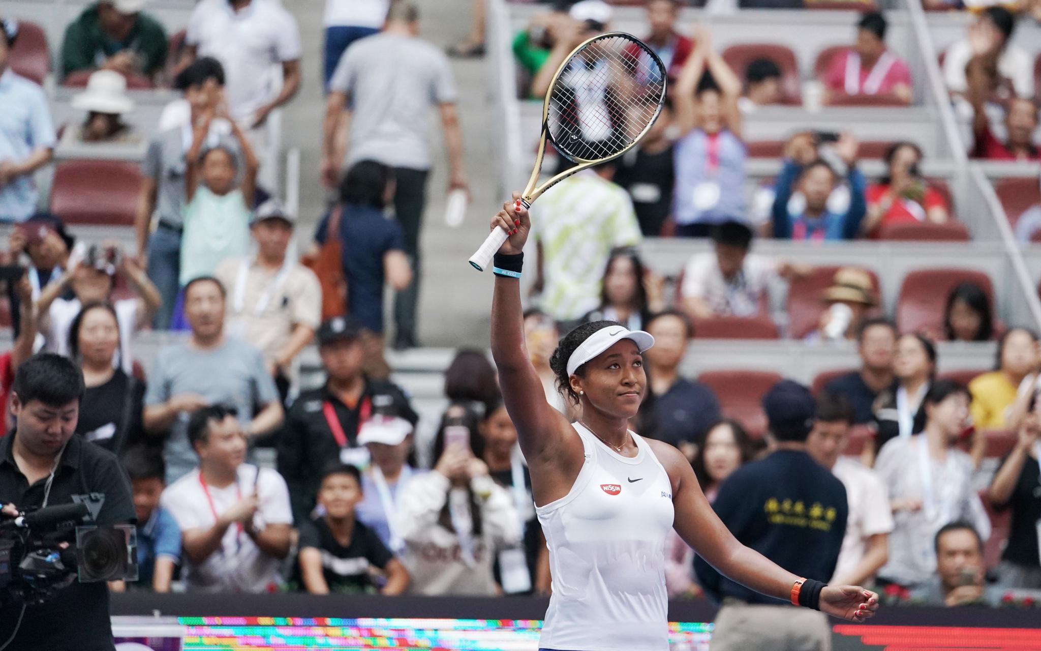 包含大坂直美回归赛场，败北首场状态亮眼，瑞士队观众沸腾！的词条