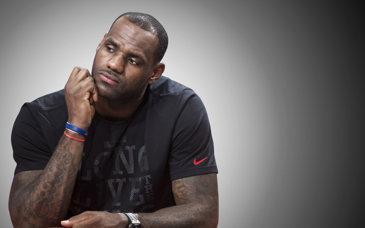 包含詹姆斯在澳大利亚队比赛中惊险取胜，惊险取胜引发热议！的词条