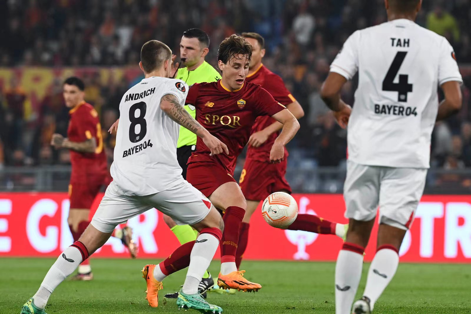 包含莱万多夫斯基遭遇三连败，尤文图斯教练面临压力！的词条