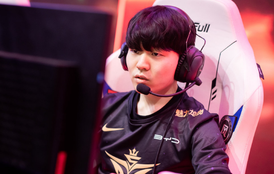 Rookie遭遇二十连败，MAD教练面临压力！的简单介绍